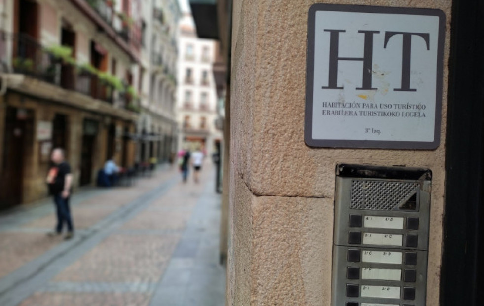 Las viviendas turísticas en España aumentaron un 9,2% en el último año, con 351.389 pisos