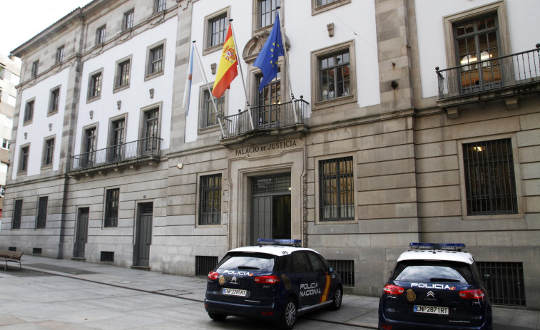 La Fiscalía pide cuatro años de prisión para una persona interceptada en Vilanova con 200 euros en coca