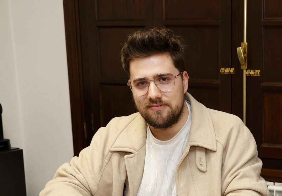 El valgués Javier Carballo presenta en el Auditorio su nuevo libro: “En la brecha del sexo”
