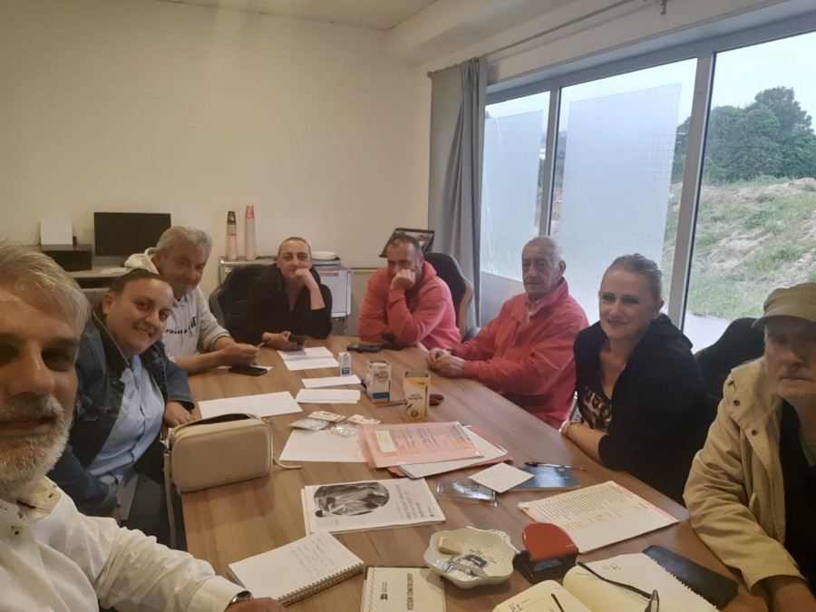 Malestar entre las placeras de Vilaxoán por pasar el verano en un local "provisional" que "non reúne a condicións" para su trabajo
