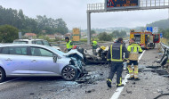 Fallece una mujer y dos hombres resultan heridos graves en un choque con un vehículo en sentido contrario en la Autovía do Salnés