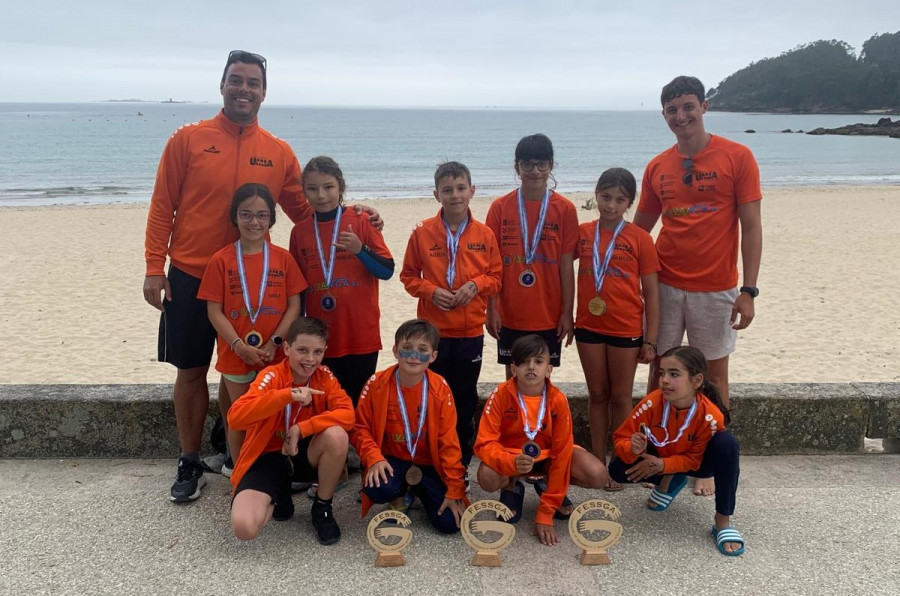 El Acuático Umia acaba la temporada como campeón alevín e infantil