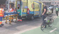 Herido un anciano al ser atropellado cuando cruzaba un paso de peatones montado sobre una bicicleta en Ribeira