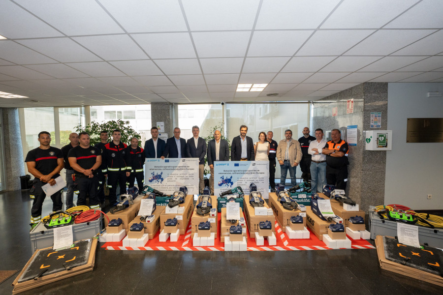 El sub-GES de O Grove recibe herramientas de excarcelación para actuar en rescates y emergencias