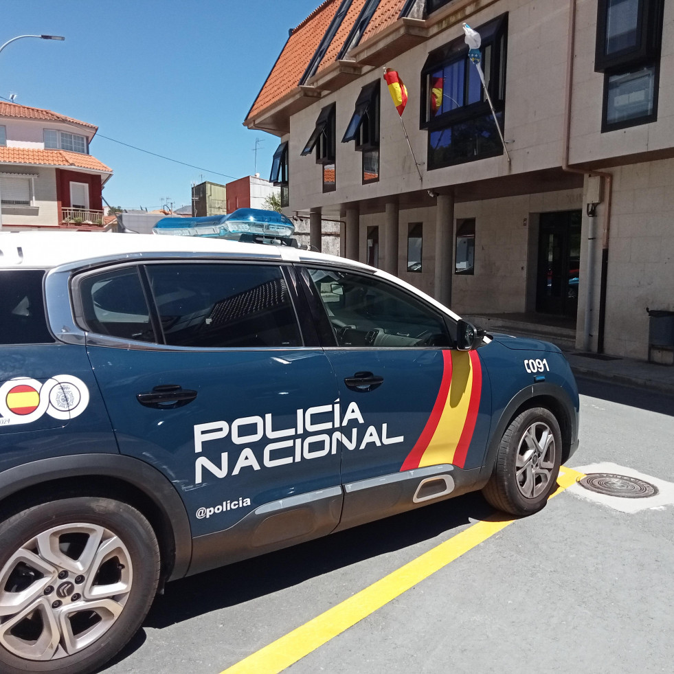 Senadores del PP reclaman más efectivos ante la “inseguridad” en Ribeira tras la reyerta entre clanes