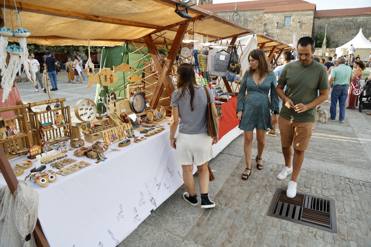 Artesanu00eda puesto urban feira cambados