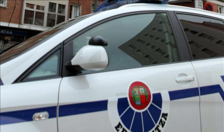 Detenida una mujer en Bilbao por besar en la boca a un bebé