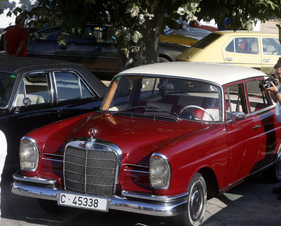 Coches clásicos Meis 2
