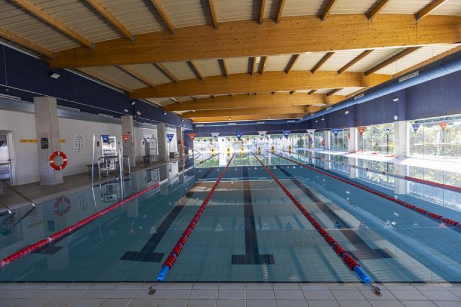 La piscina municipal de Rianxo ofrece una prueba de un día y matrícula gratis en septiembre