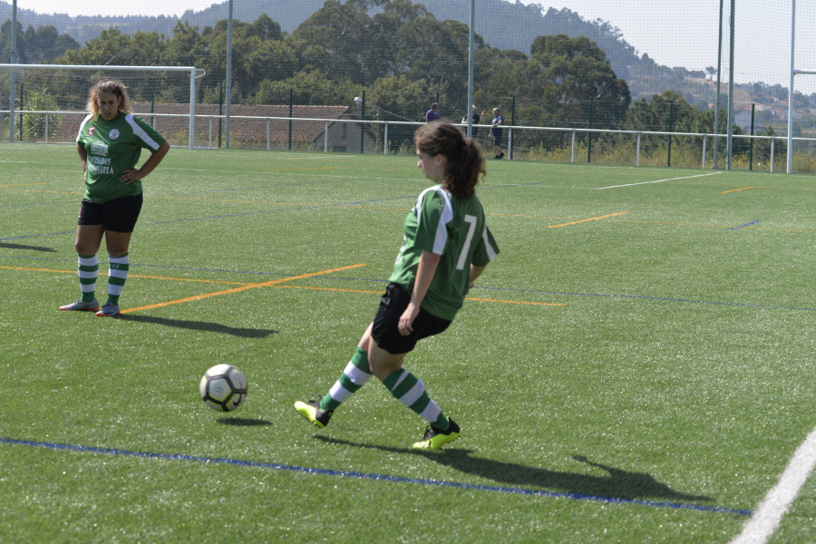 La Diputación realiza cerca de una treintena de trabajos en campos de fútbol de O Salnés