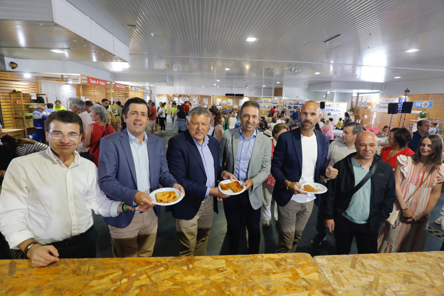 Portonovo homenajea a la Empanada Mariñeira con la VI edición de su fiesta