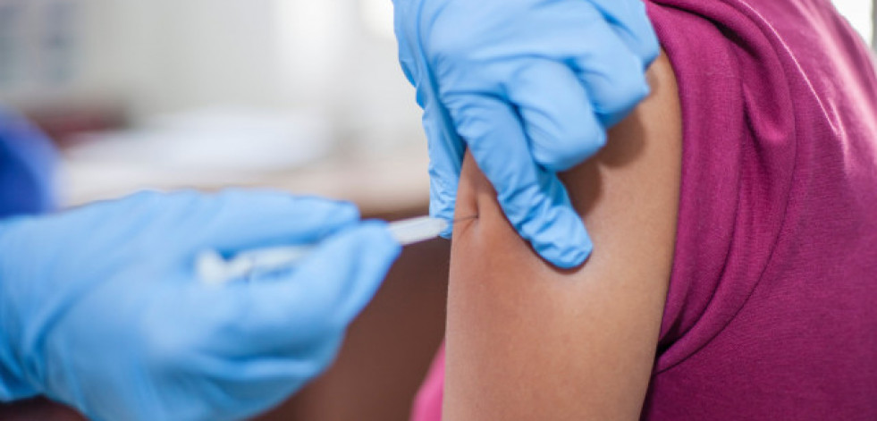 Sanidade administrará desde el lunes una vacuna de la meningitis B para proteger de la gonorrea a población vulnerable