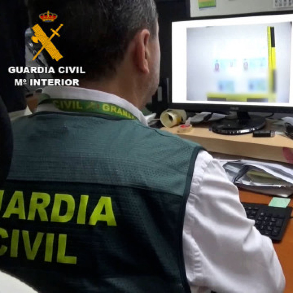 Investigan a un grupo criminal por robos por el método del coleccionista de billetes en la provincia de A Coruña