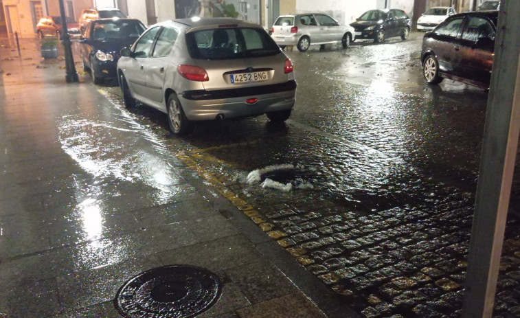 Toc, toc: Los vecinos de Vilagarcía llaman a la puerta del Concello