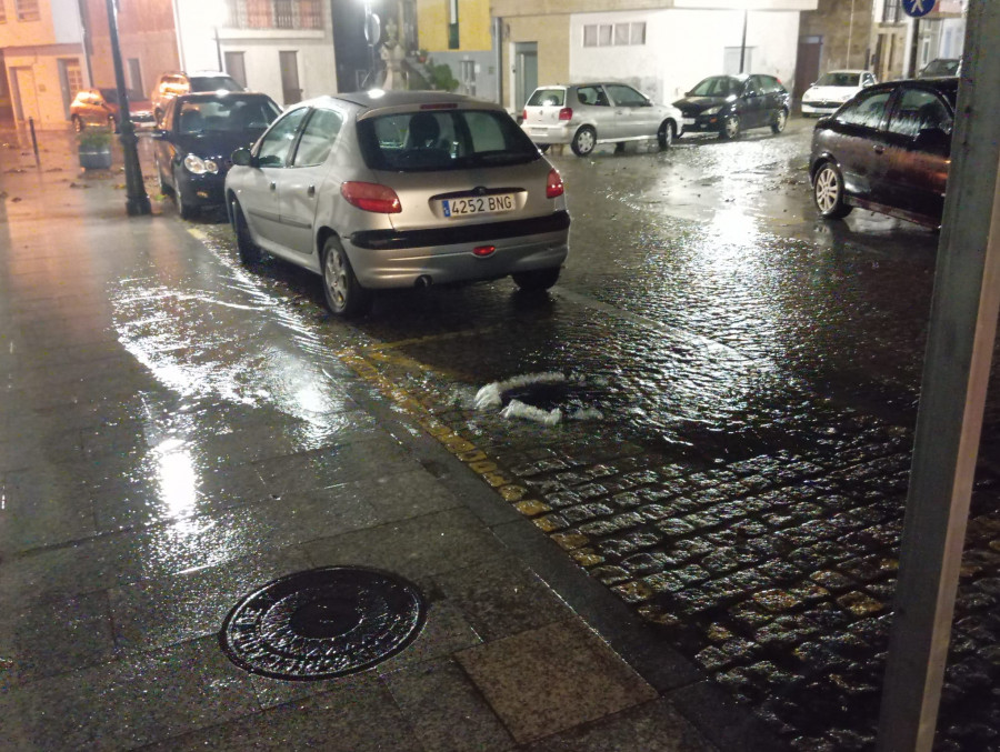Toc, toc: Los vecinos de Vilagarcía llaman a la puerta del Concello