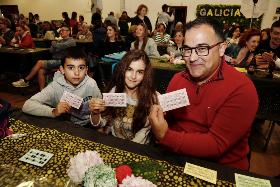 La puja solidaria de GaliciAME atrae a más personajes famosos y ya suman medio centenar