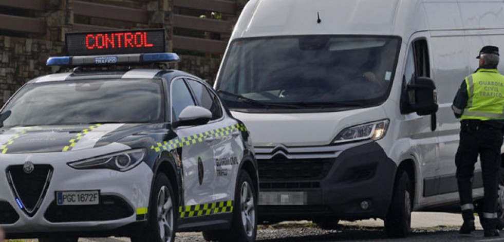 La DGT inicia este lunes en Galicia una campaña especial de vigilancia de camiones y autobuses