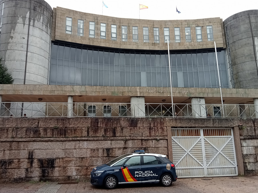 Un hombre y una mujer se enfrentan a 9 años y medio de cárcel por una tentativa de homicidio en Ribeira en 2020