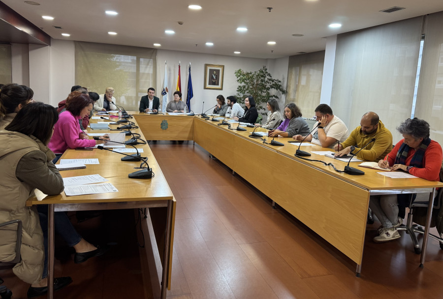 El Consello Escolar Municipal pone de manifiesto las necesidades de especialistas en PT y AL en colegios e institutos de Boiro