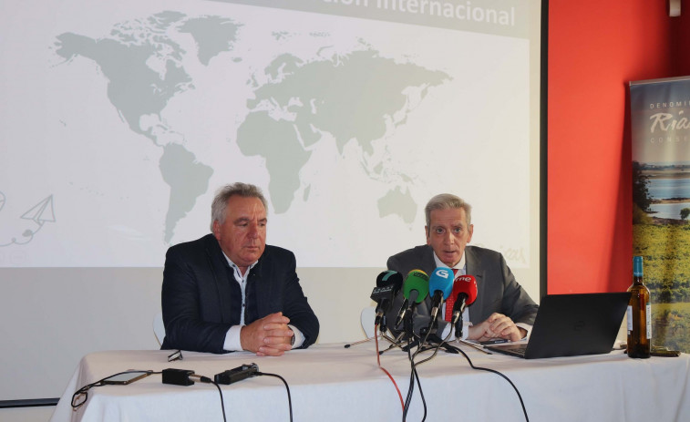Los vinos con DO Rías Baixas ya se pagan a una media de casi ocho euros por litro en el extranjero