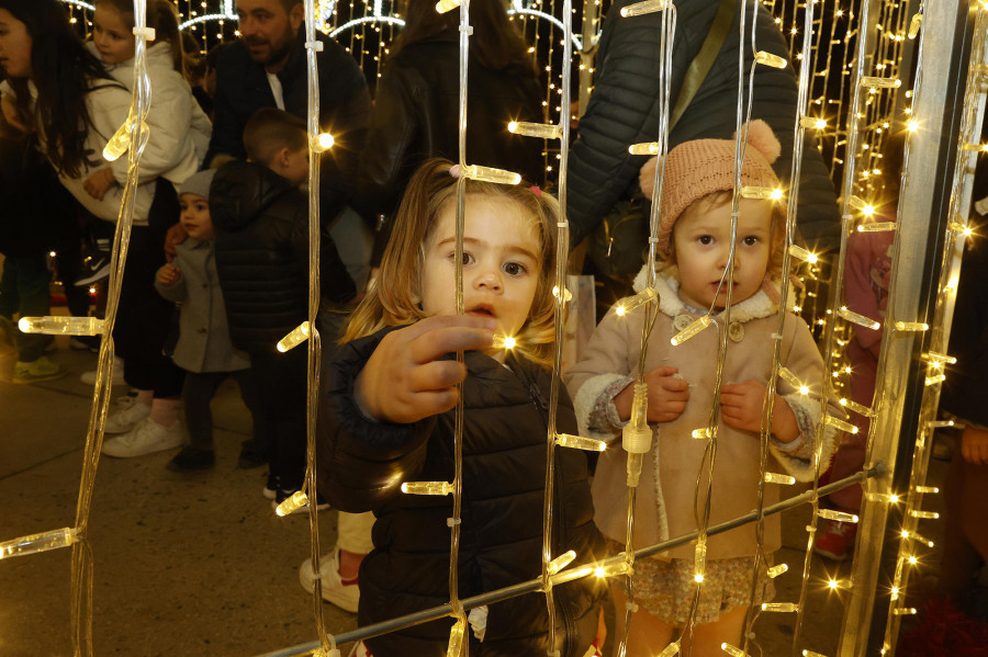 Los Empresarios de A Illa reparten 3.000 euros y 40 cestas estas Navidades