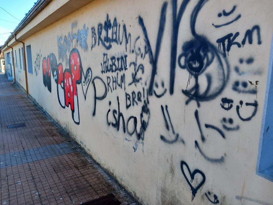 Ribadumia pide colaboración para esclarecer daños causados por el vandalismo en el colegio y Escuela Infantil