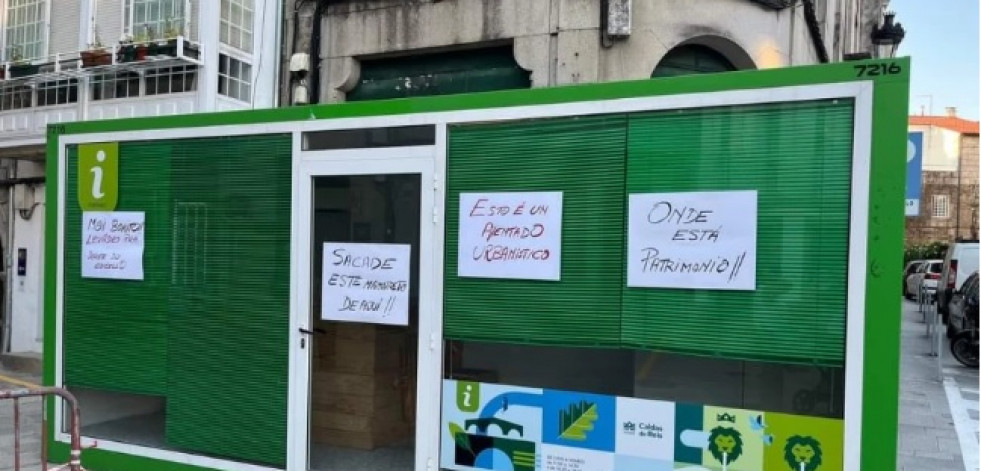 La polémica caseta de Turismo de la Rúa Real de Caldas ya es historia