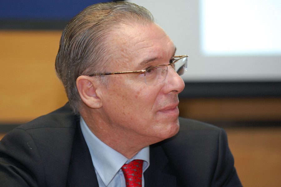 Francisco Peña presenta en O Grove su nuevo libro sobre salud ambiental planetaria