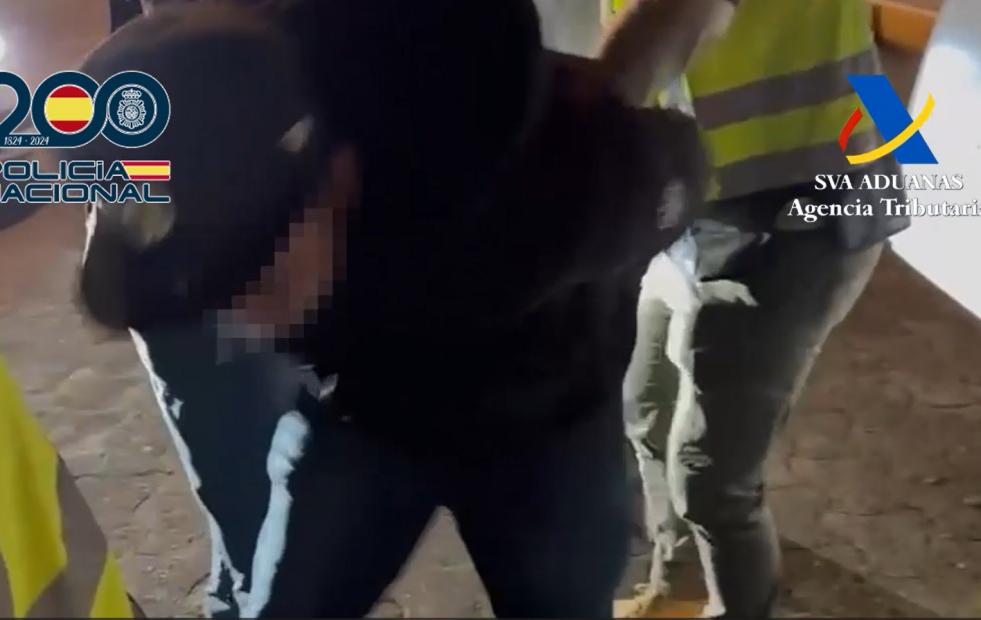 Encuentran más de cinco kilos de cocaína en un vehículo en la autopista de Carballo