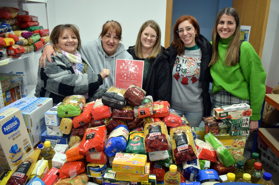 El CRA de Valga reúne cerca de una tonelada de alimentos para servicios sociales