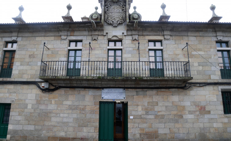 La Diputación rechaza pedir a la Xunta la compra del asilo de Cambados