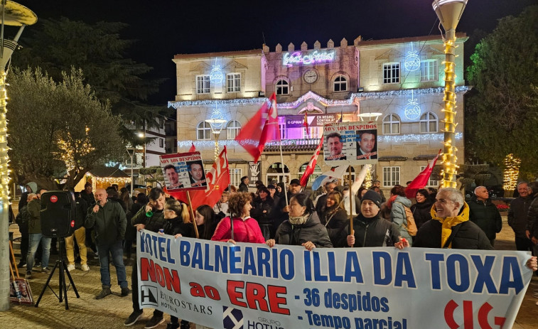 Los trabajadores del Balneario de la Toja persisten en sus protestas contra el ERE