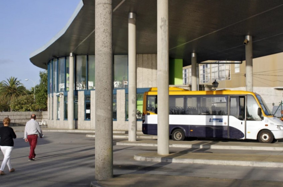 Apoyo unánime del Pleno de Cambados para exigir a la Xunta aumentar las frecuencias de bus en la comarca