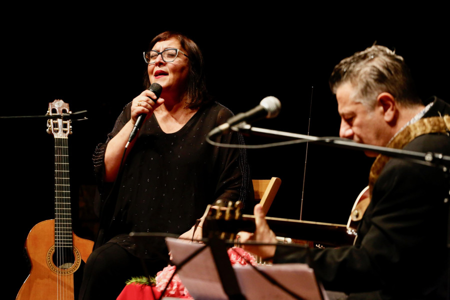 Uxía y Pablo Novoa encandilan en A Illa
