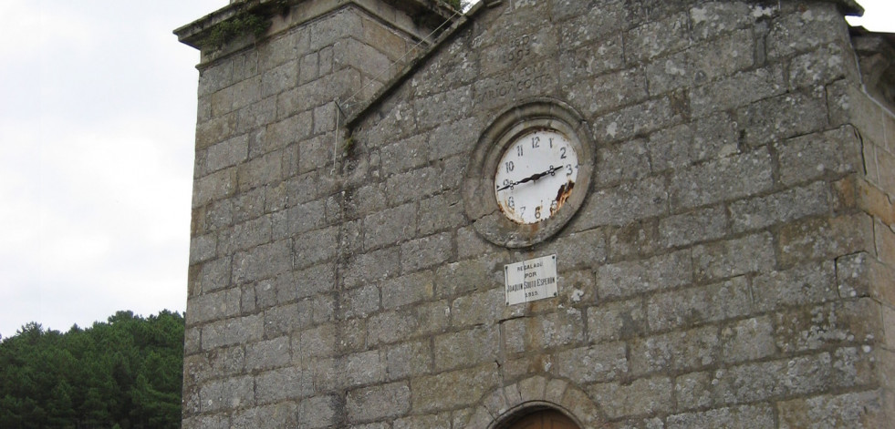 La Consellería de Cultura rehabilitará el retablo mayor de la iglesia de San Pedro de Lantaño