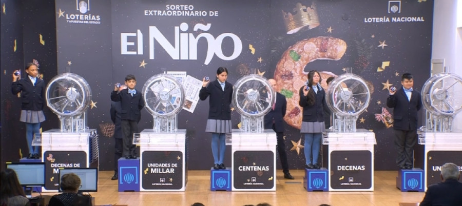 La comisión de fiestas de San Xoán de Bamio reparte miles de euros en la Lotería de Reyes