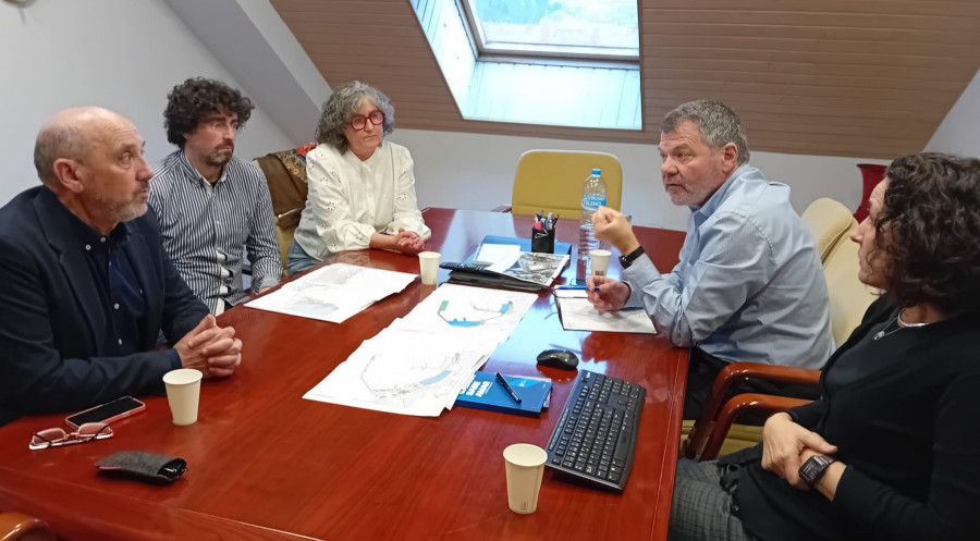 Portos y Ayuntamiento de A Pobra acuerdan la reversión al Estado de terrenos innecesarios para la actividad portuaria