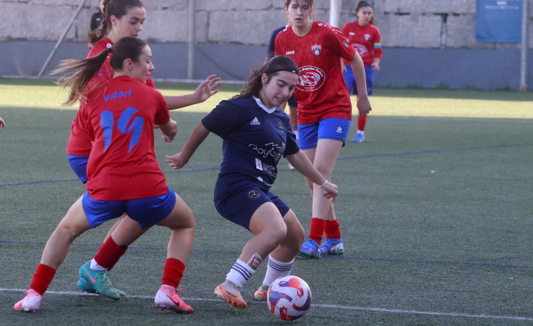 El Atlético Arousana sigue en caída libre mientras el Boiro hace pleno de victorias