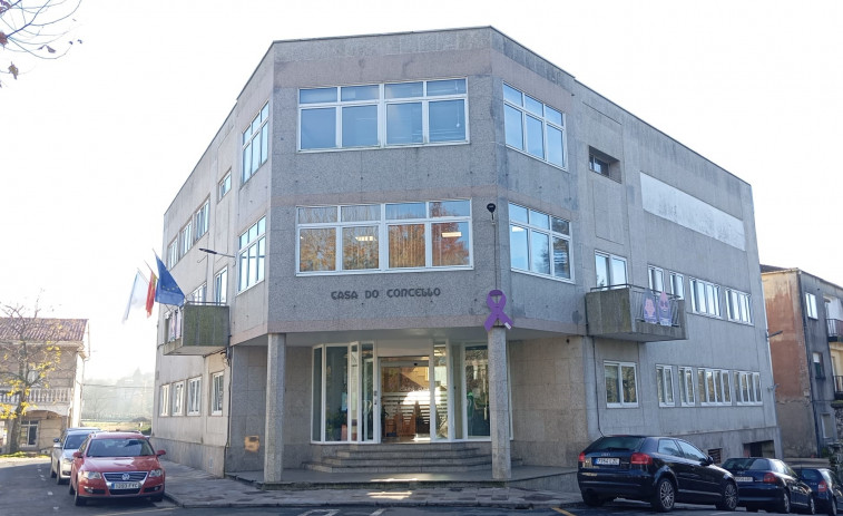 El convenio de Cuntis y Caldas para actividades de orientación laboral sale aprobado en el Pleno