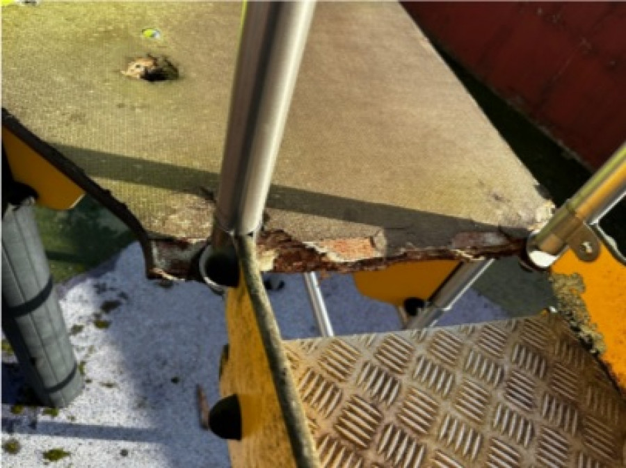El BNG de Meaño denuncia el “deteriorado” estado de los parques infantiles
