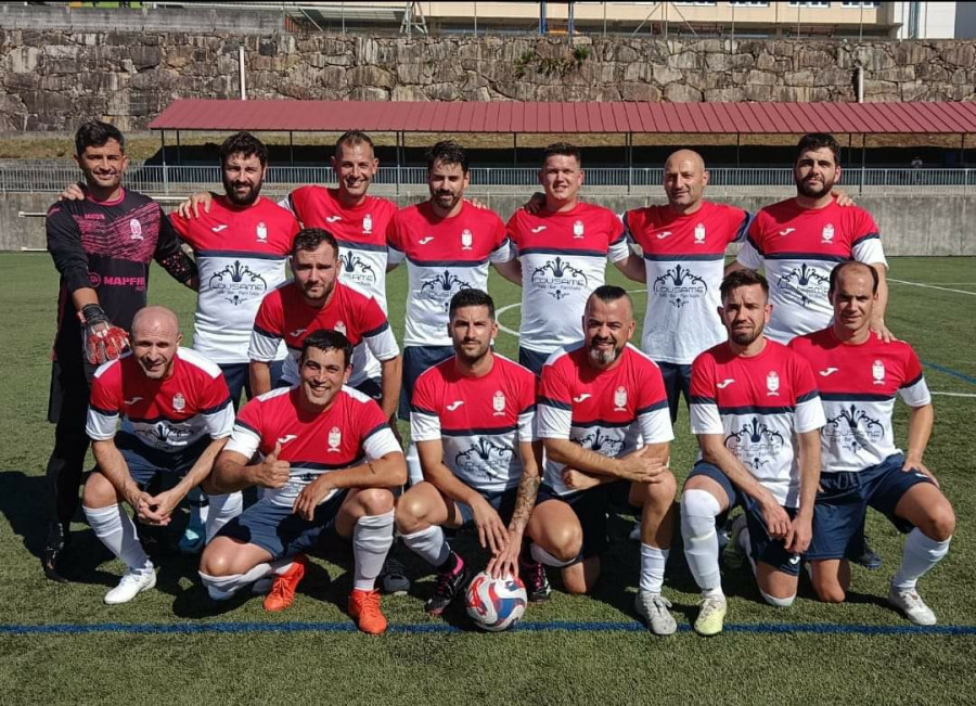 As Cercas mantiene el liderato  al ganar al Parrillada Lousame
