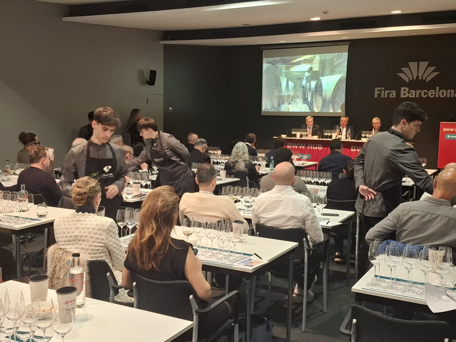 Expectación y aforo lleno en la cata de la DO Rías Baixas en la Barcelona Wine Week