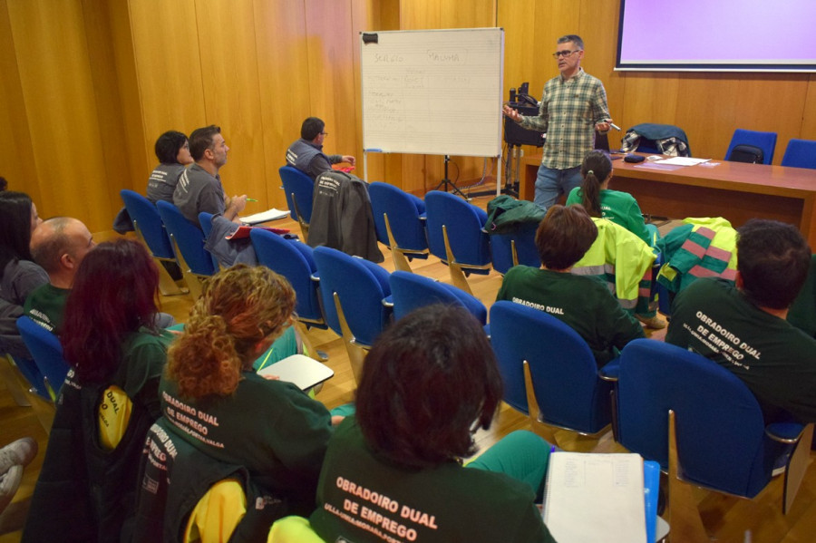 Los participantes del Obradoiro de Emprego Ulla-Umia reciben formación en materia de igualdad