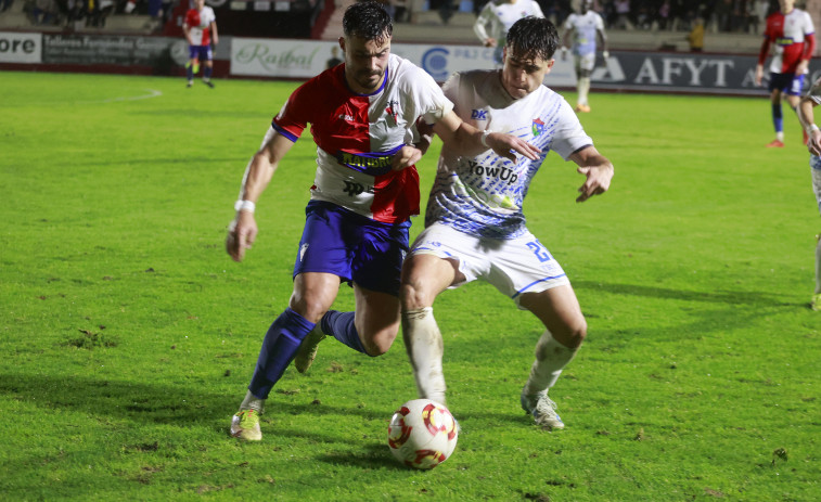 El Arosa SC enfrenta hoy su prueba de fuego en A Lomba