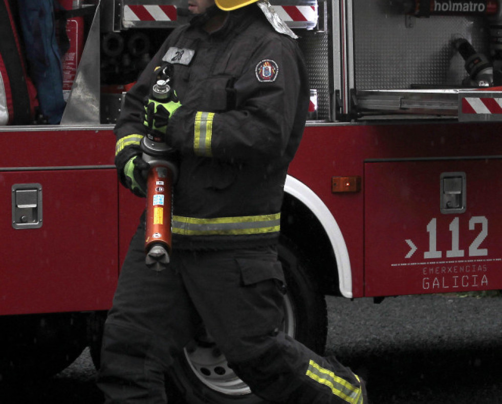 AmbulanciasProteccinCivilBomberosyPolicaparticiparonenelsimulacrodeemergenciaenlarefineradeRepsolenA 3