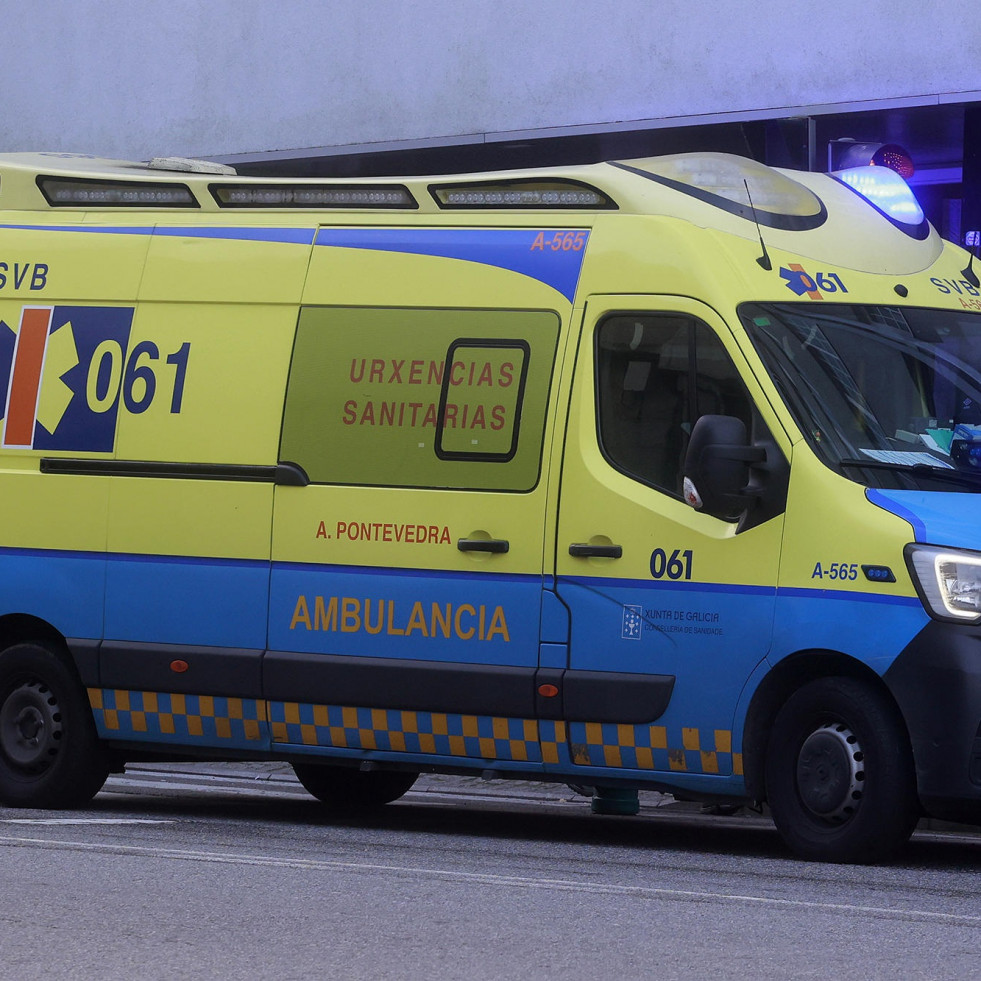 Una colisión entre dos vehículos en Moraña alerta de forma automática a Emerxencias