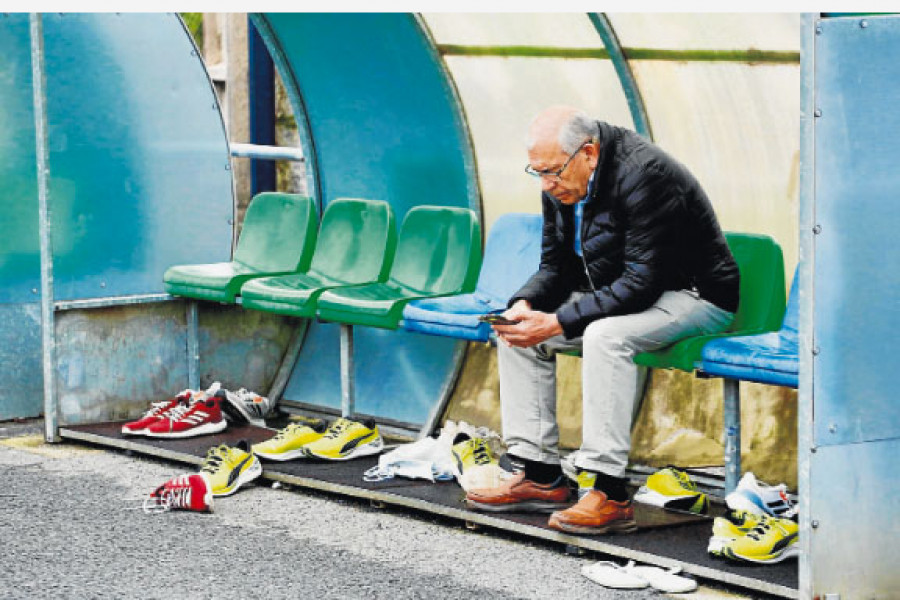 La afición dictó sentencia en el Arosa