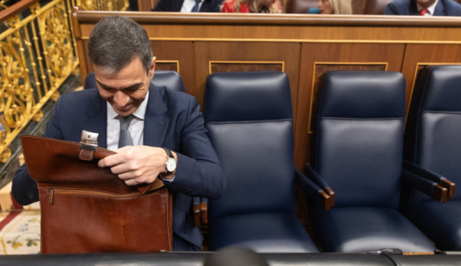 IU no ve el escenario de la moción porque el Gobierno no está implicado en la "corruptela"