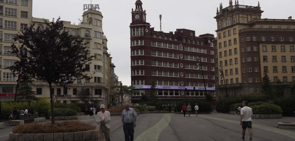 Dos parejas la emprenden a golpes en la plaza de España de Ferrol