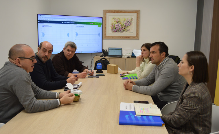Sanxenxo inicia la renovación de 14.000 contadores de agua por unos que permiten alertar de fugas en 48